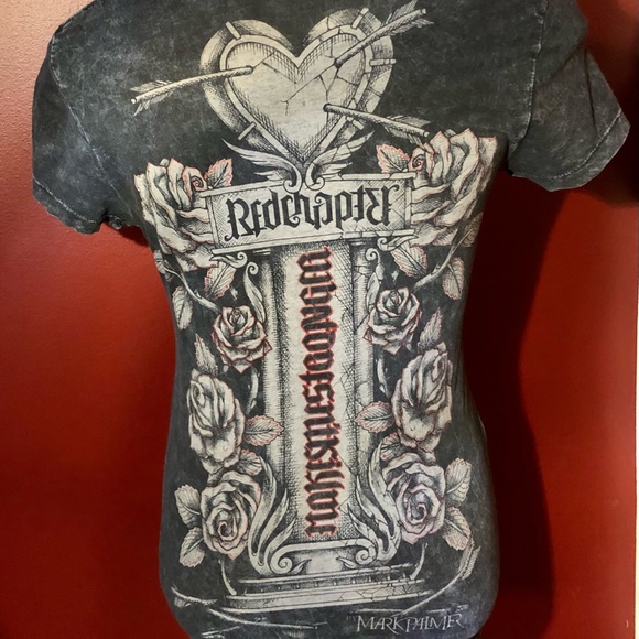 Red Chapter t-shirt - Picture 4 of 6